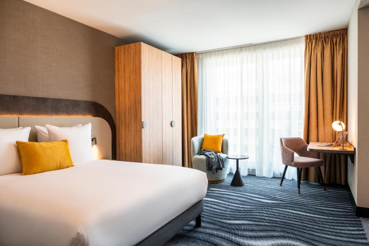 Superior Room with One Double Bed and Two Single Beds