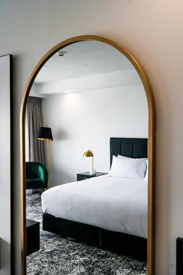 Superior King Room with Views