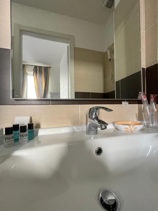 Comfort Triple Room with Shower