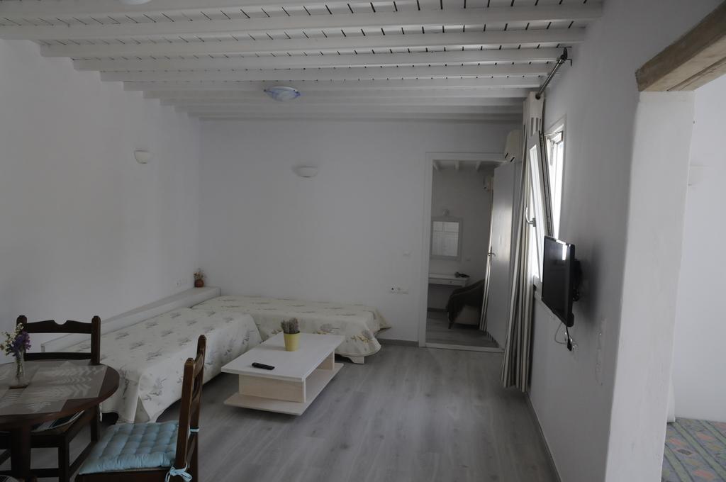 Apartment (4 Adults)