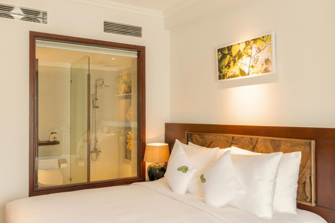 Schroeder Double Room with Free minibar,1253035783:JPEG