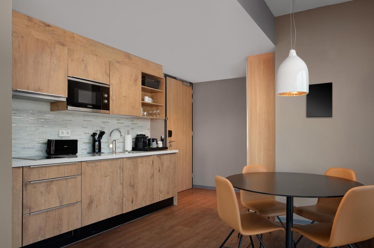 One-Bedroom Corner Suite - High Floor