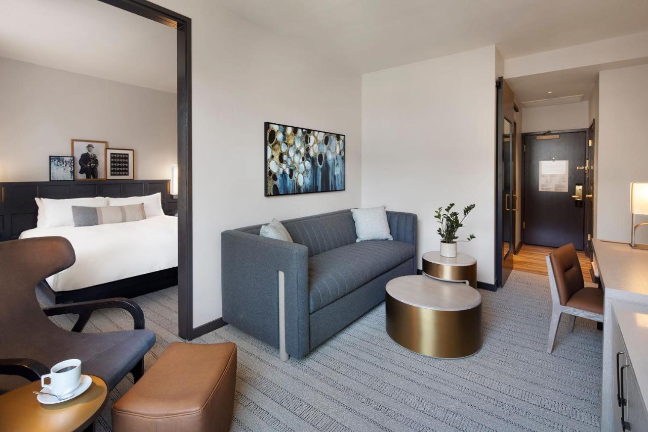 One-Bedroom King Suite Non-Smoking