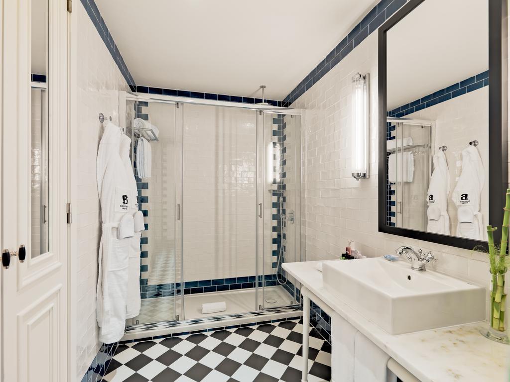 Standard Double or Twin Room,698617899:JPEG