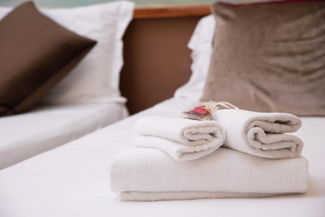 Junior Suite with Hot Tub and Terrace - Non-Smoking