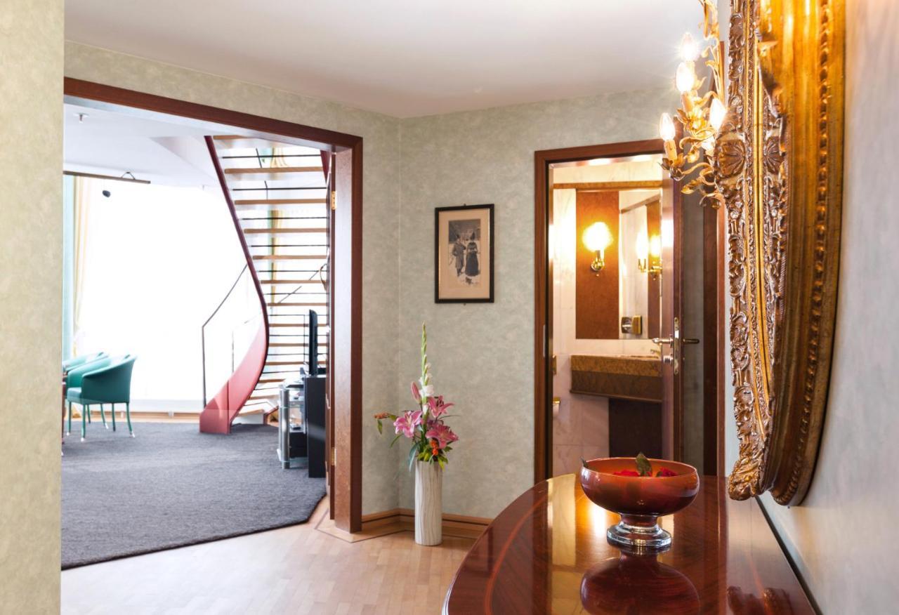Suite with City View