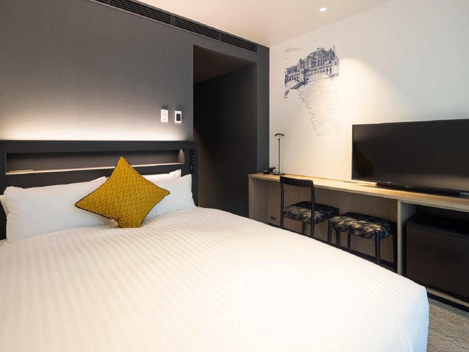 Standard Double Room with Lounge Access - Non-Smoking