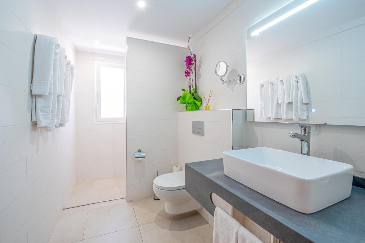 Three-Bedroom Superior Apartment with Sea View