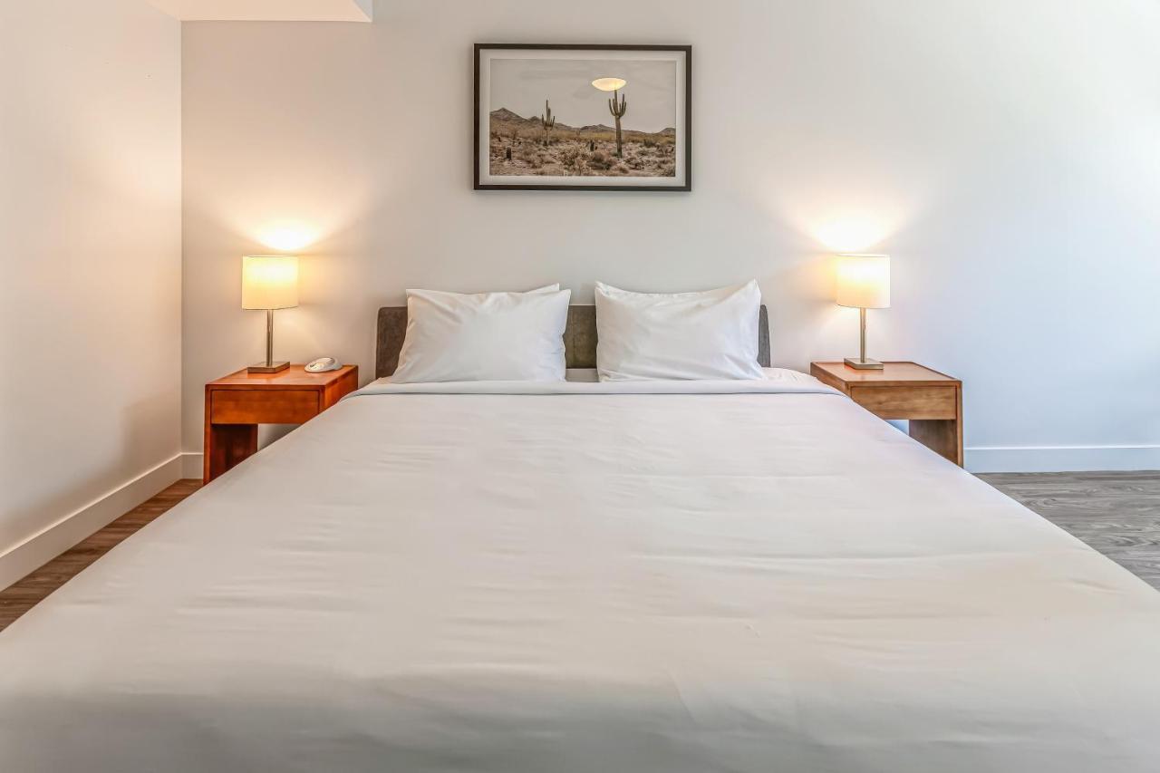 Two-Bedroom Apartment (Self Check-in with Virtual Front Desk)