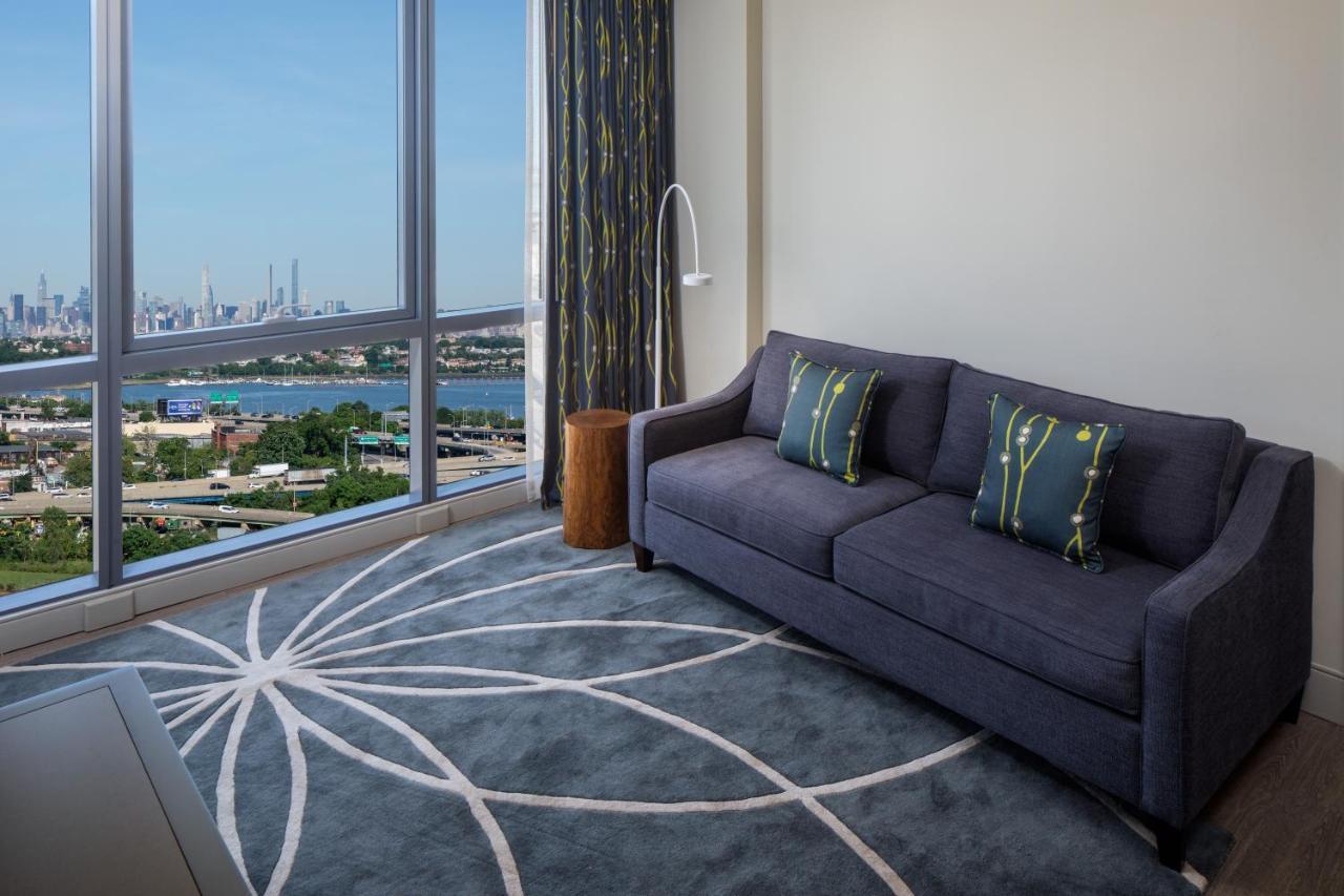 One-Bedroom Suite with Sofa Bed