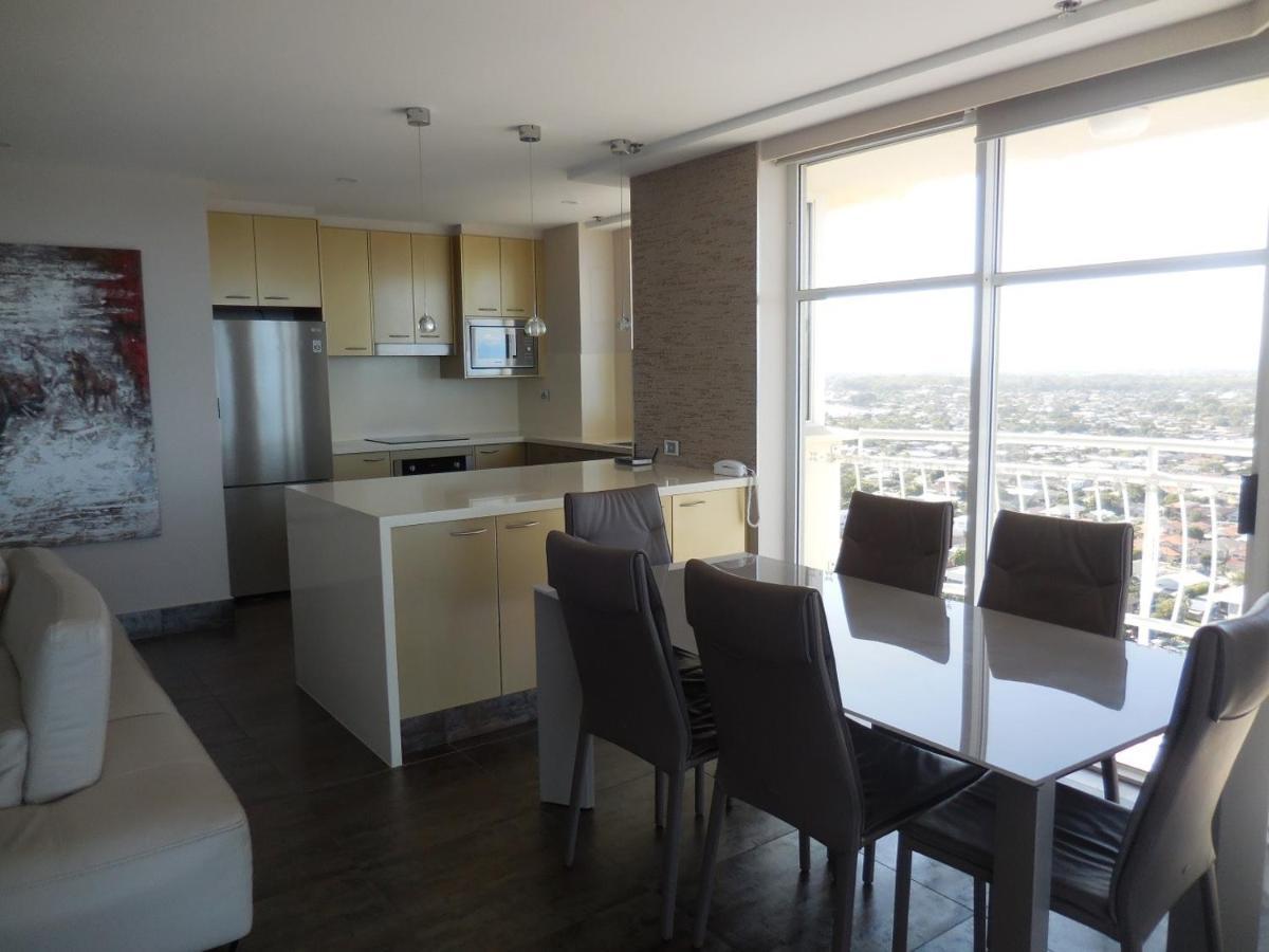 Premier Three-Bedroom Apartment - Sub Penthouse