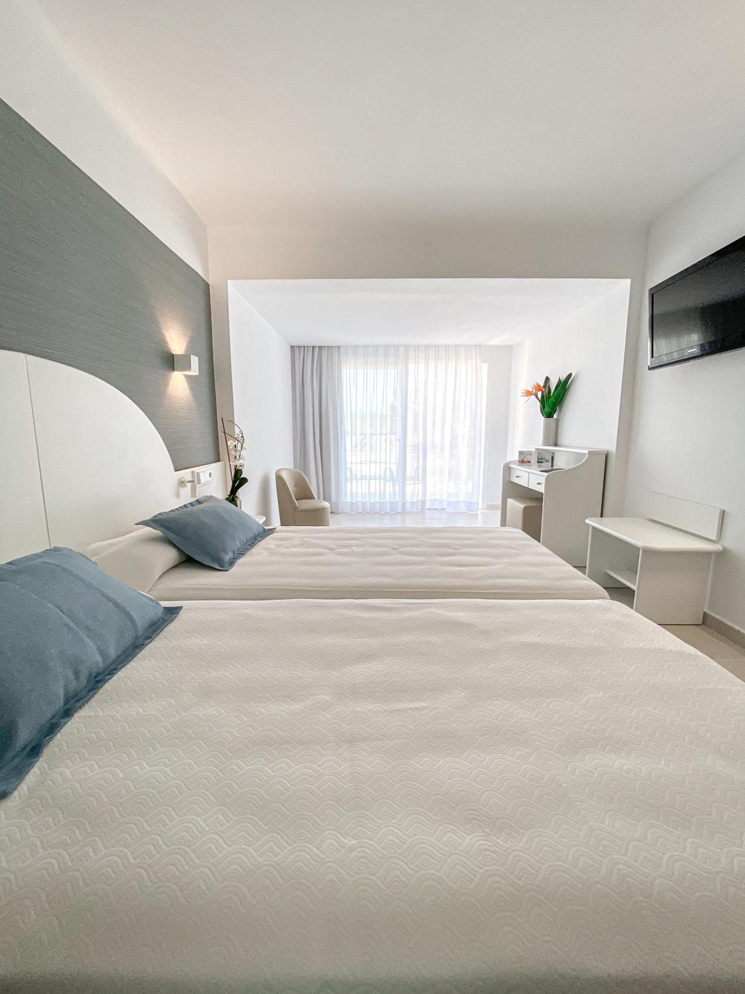 Superior Comfort Room
