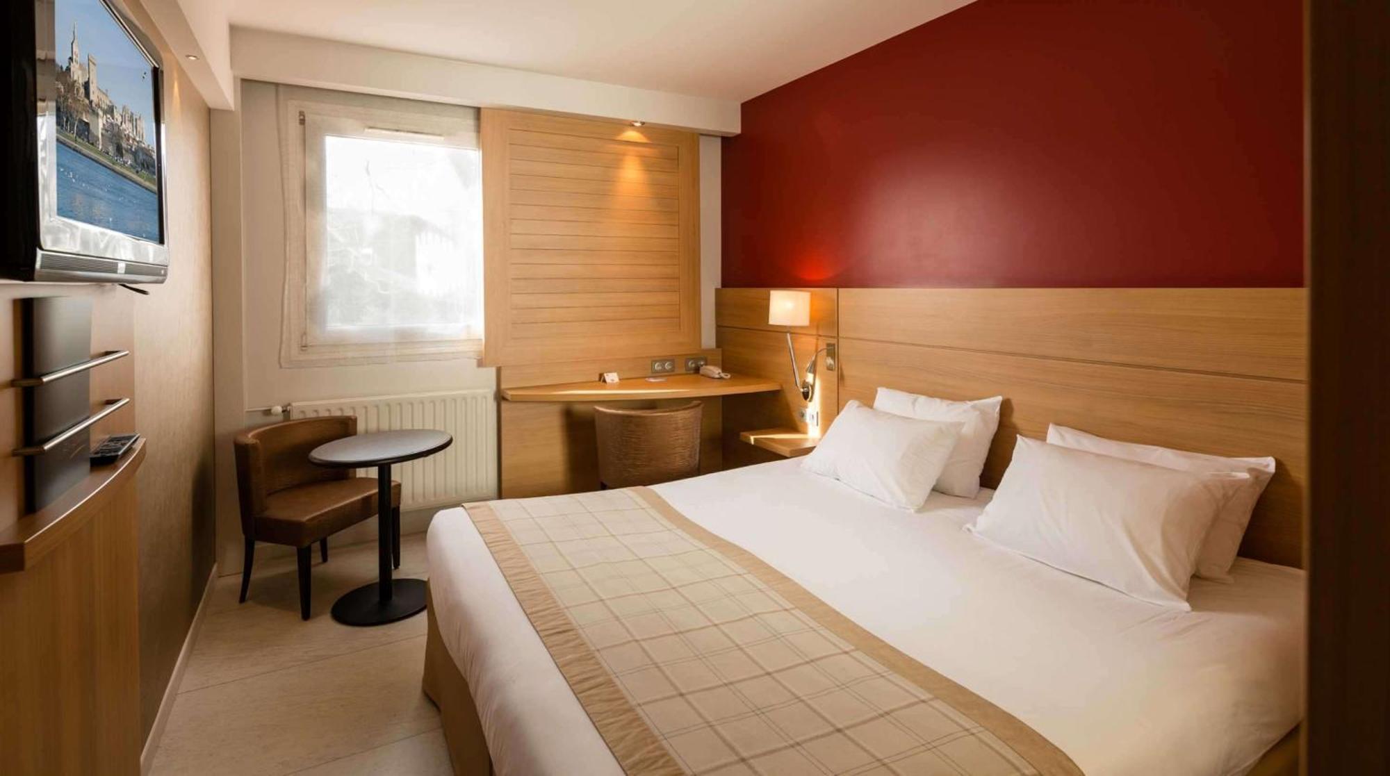 Superior Room Garden view with King size Bed