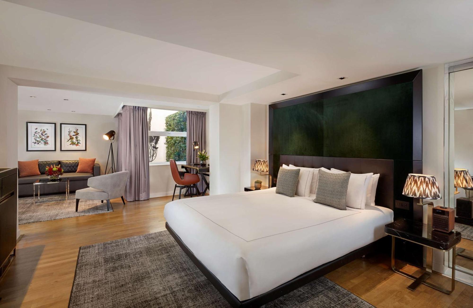 Studio King Suite