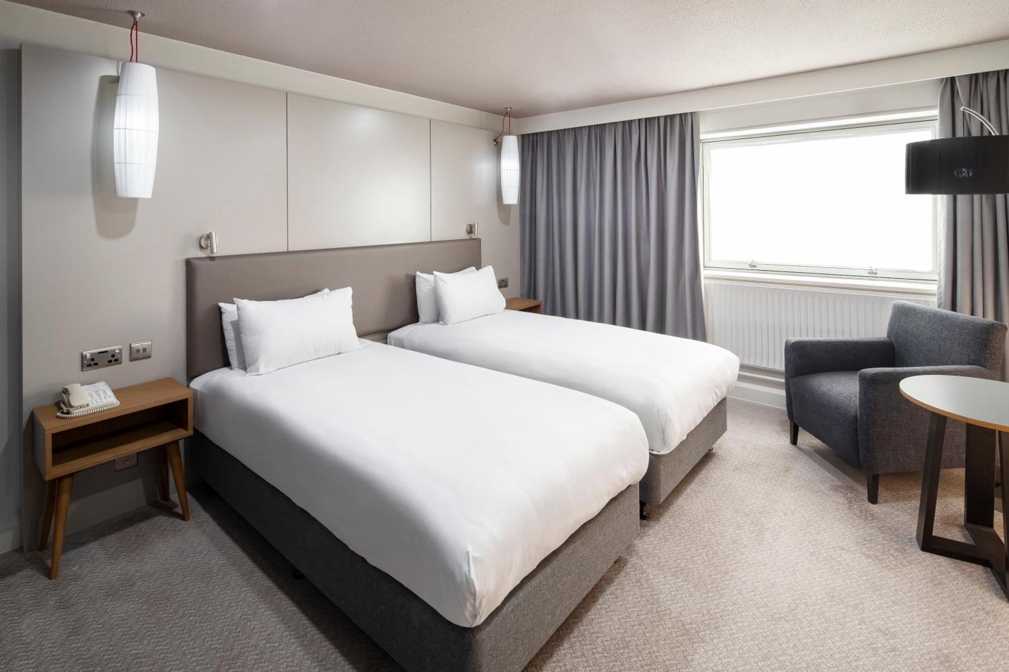 2 Single Beds Premium On High Floor