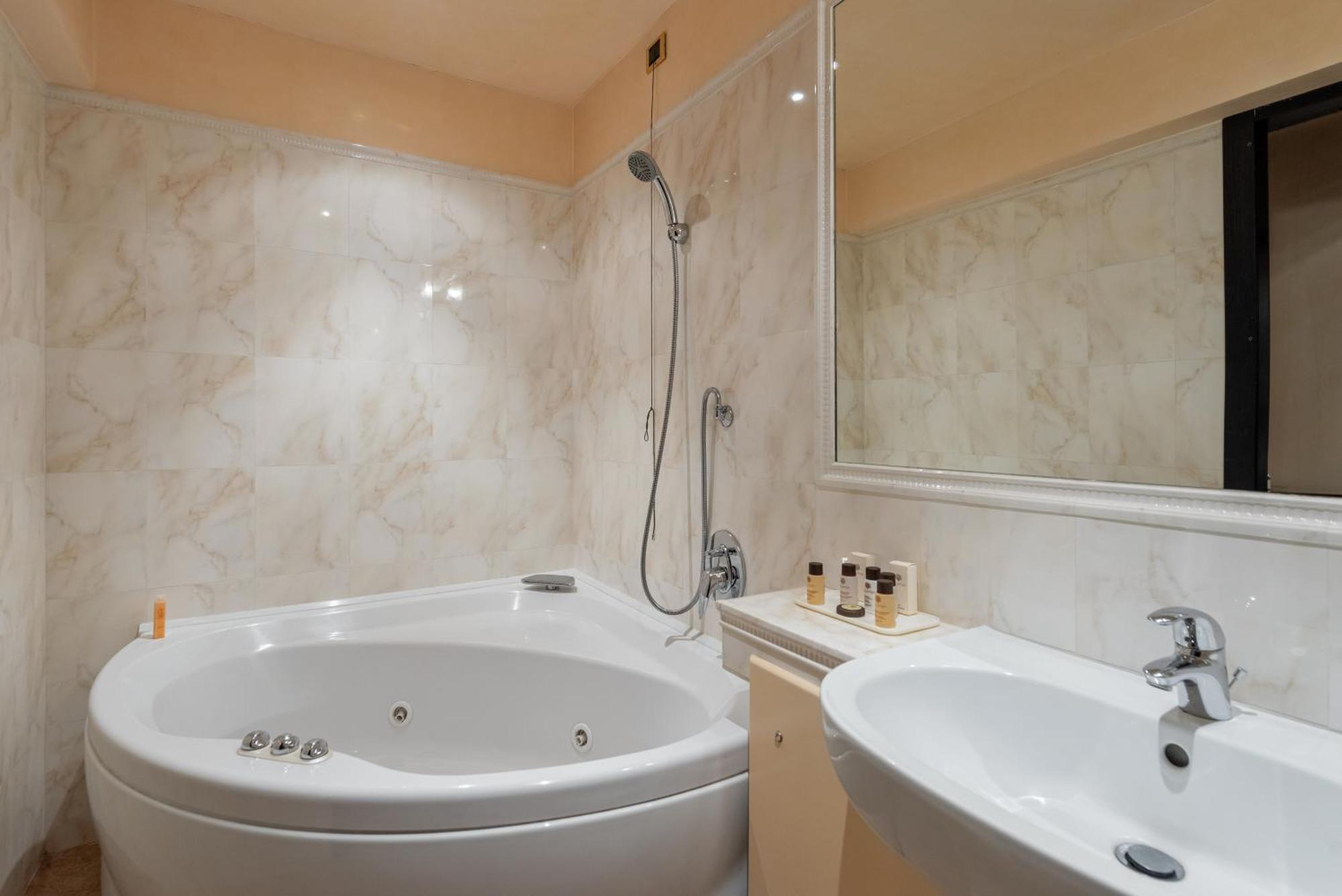Junior Suite with Spa Bath