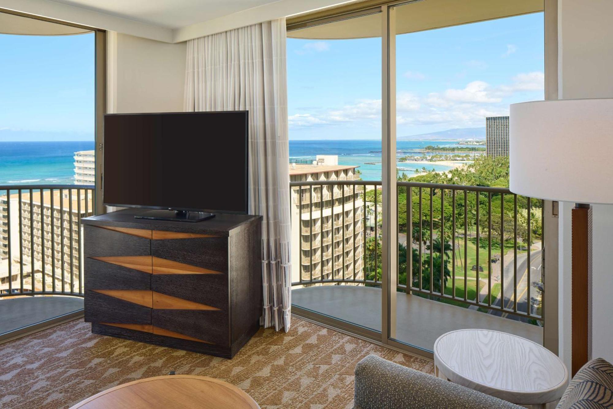 One Bedroom Premium King Suite with Ocean View