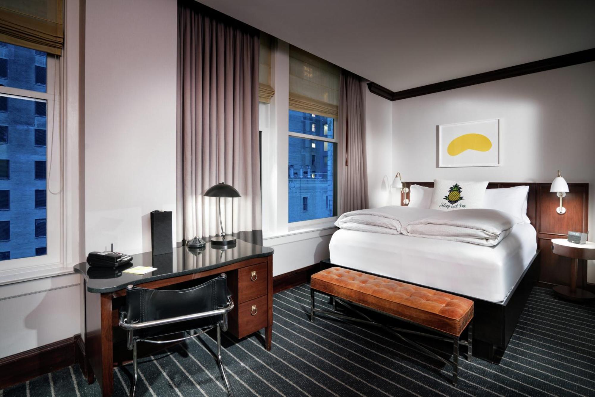Deluxe Queen Room