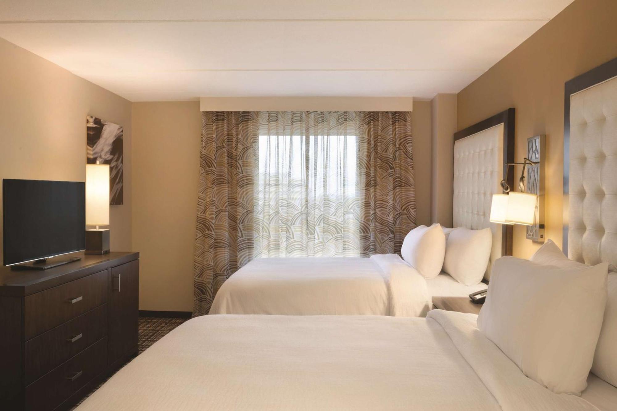 Queen Suite with Two Queen Beds - Disability Access