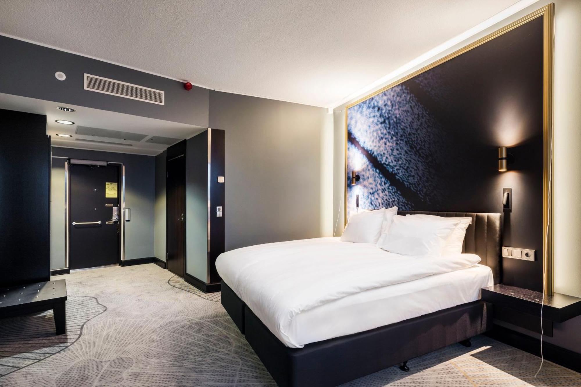 Standard King Room - Accessible