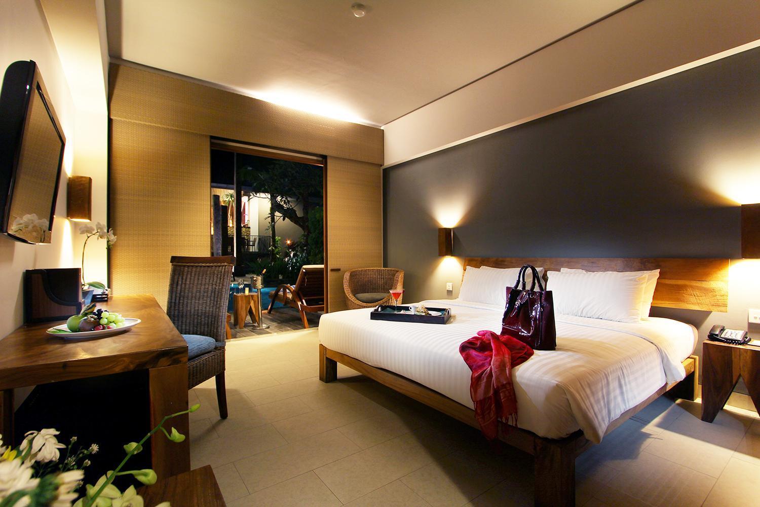 Deluxe Room with Lagoon Access