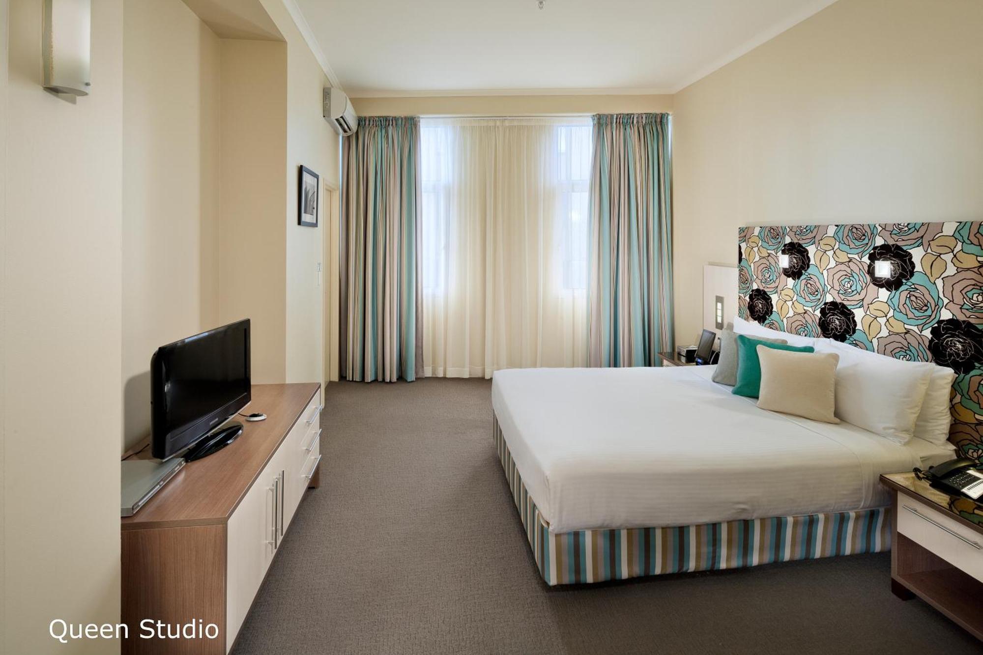 Studio, 1 Queen Bed