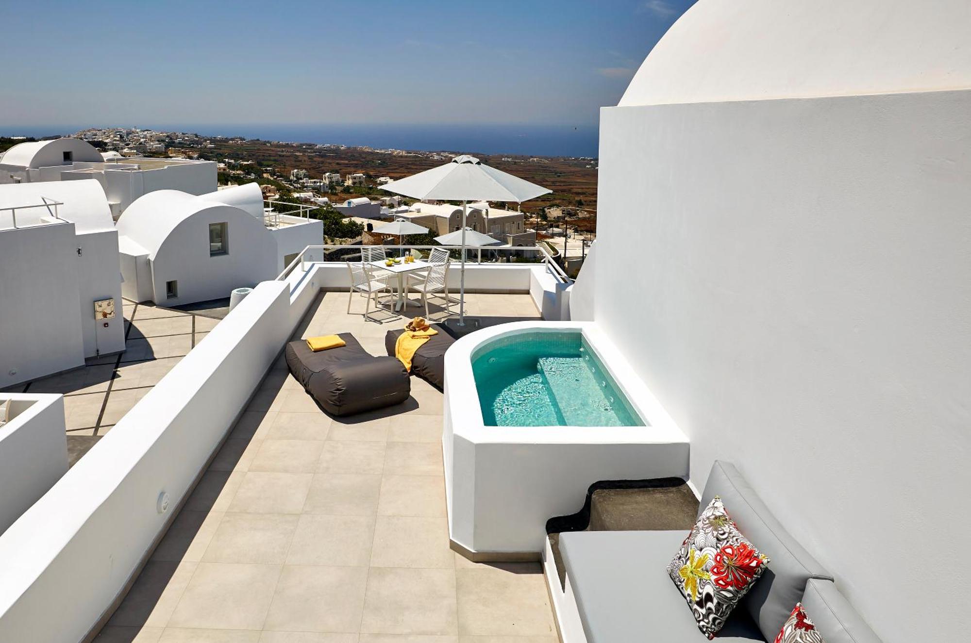 Executive 2BD Suite with Sea View & outdoor Jacuzzi