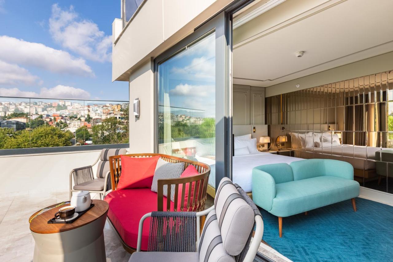 Junior Suite with Terrace and Bathtub