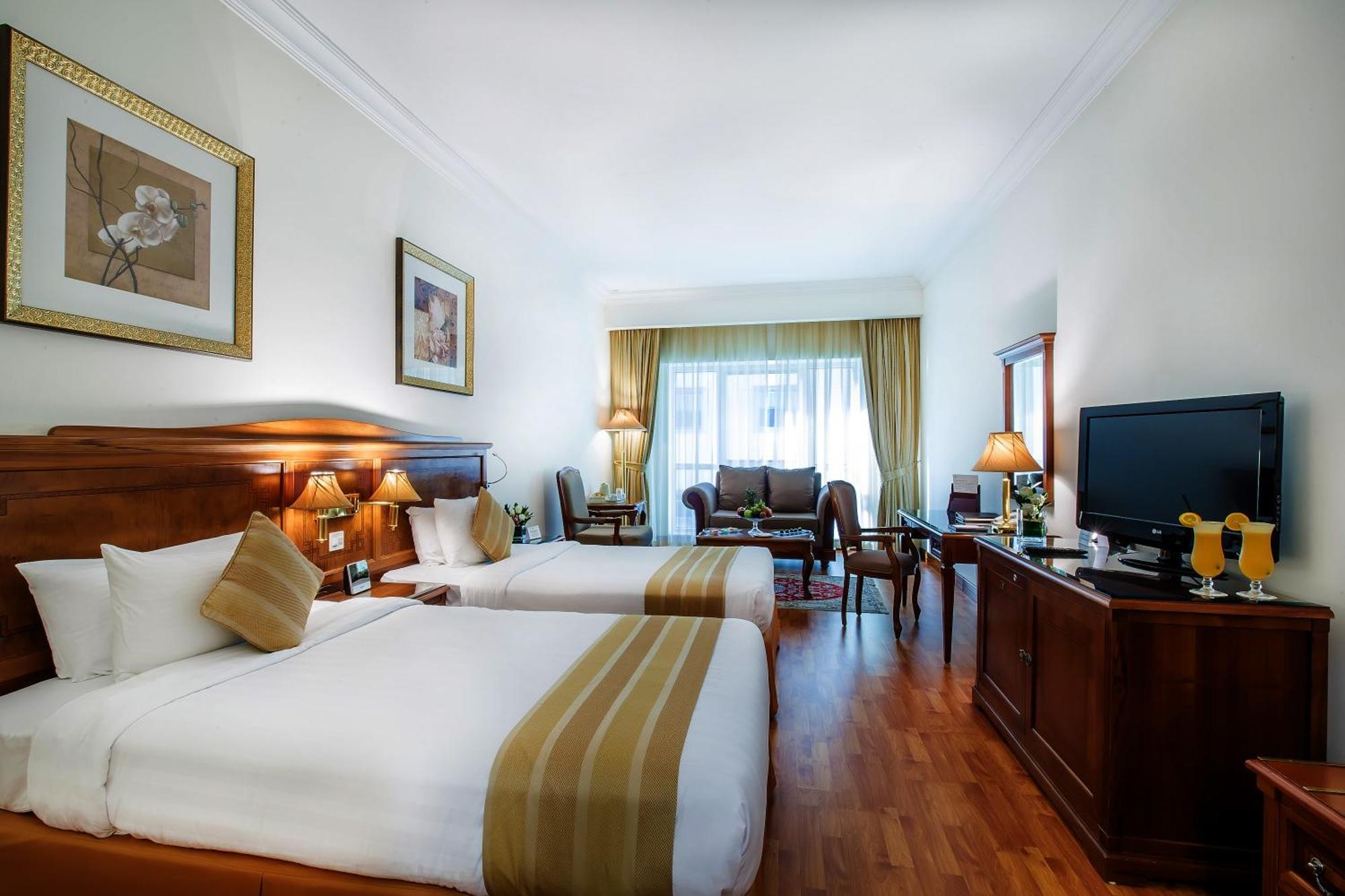 Family Room with 25% off F&B