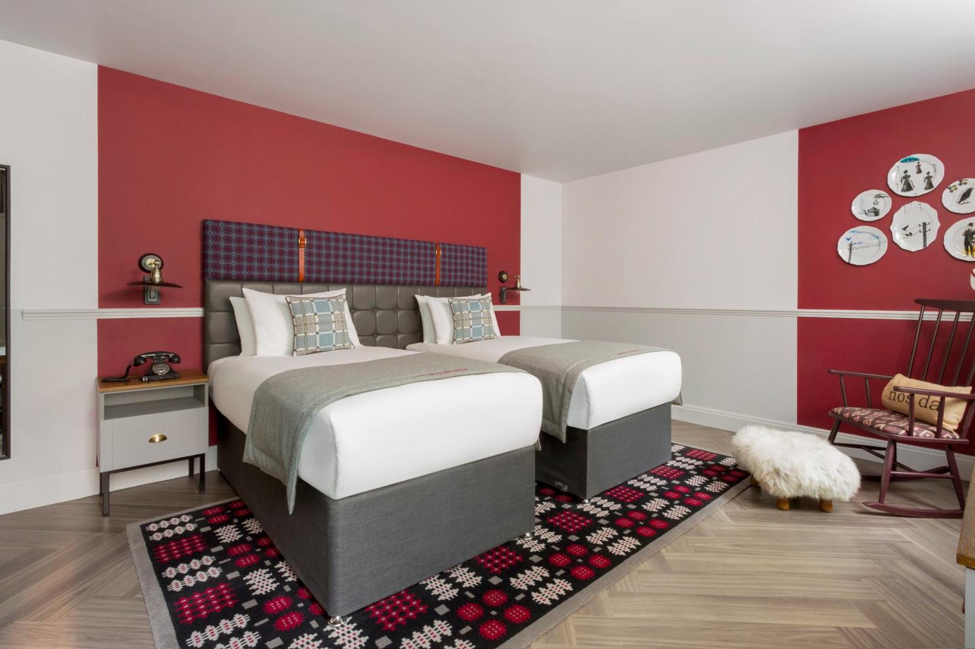 Standard Twin Room with Two Twin Beds