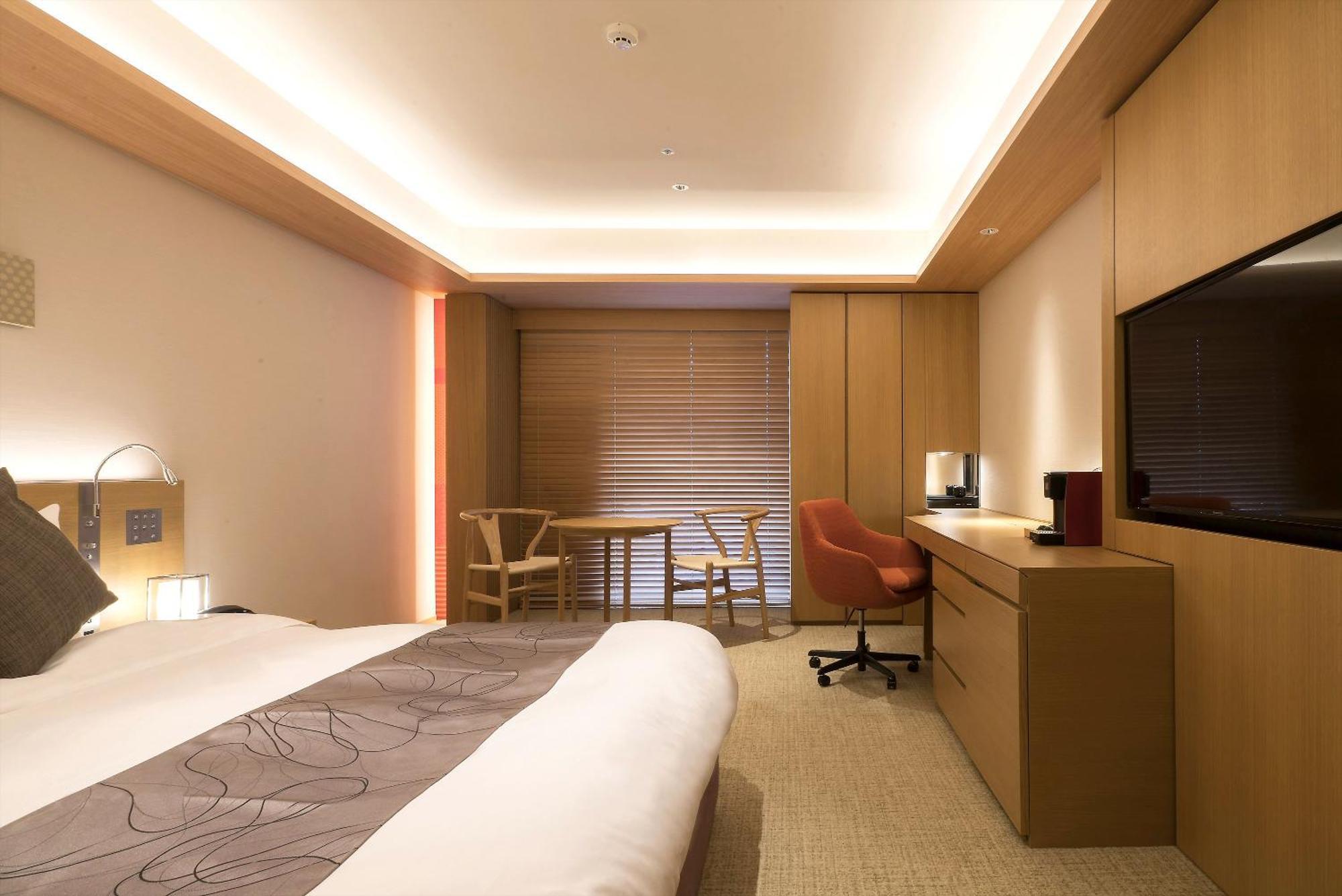 Standard King Room with Mini-bar