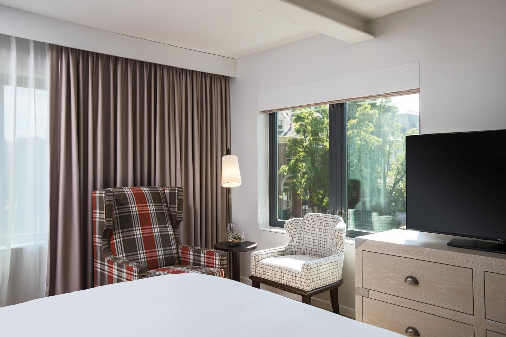 Deluxe King Room - Mobility Access
