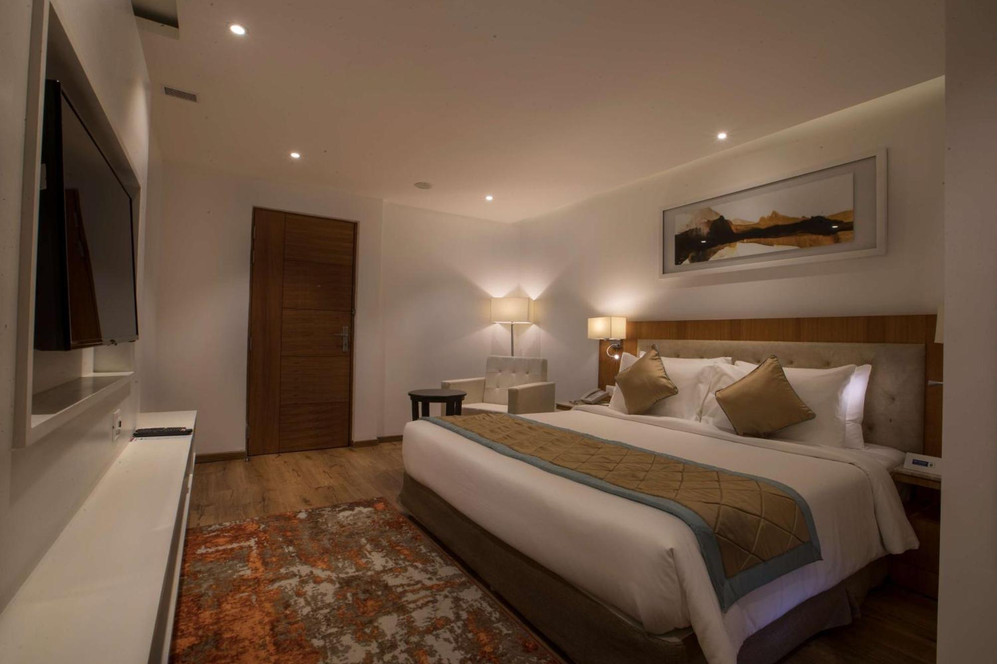 Superior King Room - Non-Smoking