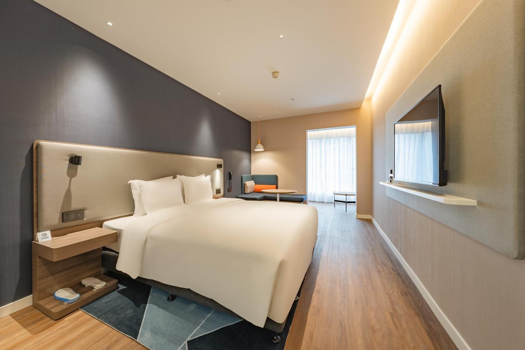 Featured King Bed Room