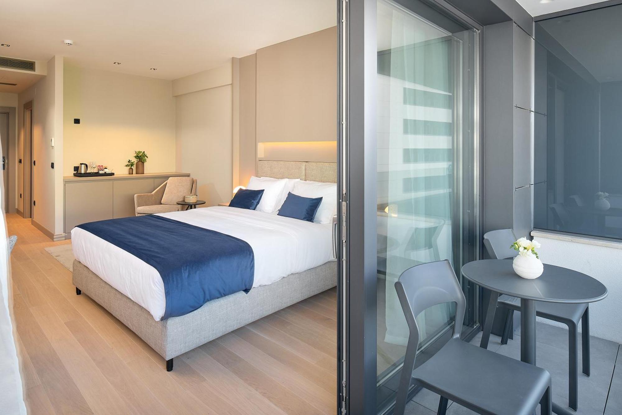 Deluxe Double Room with Balcony