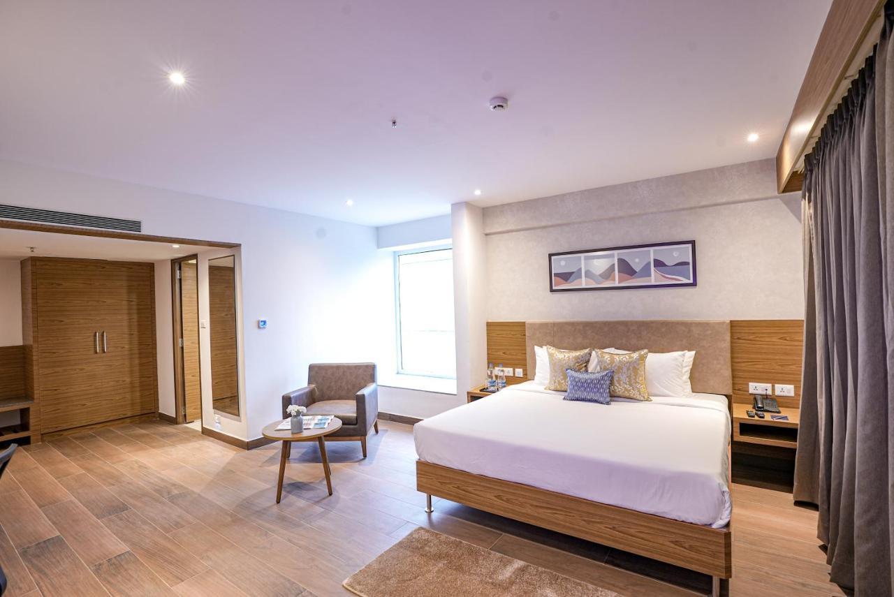 Deluxe King Room