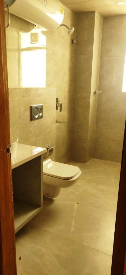 Day Use Room from 11 am to 5 pm, No Night Stay allowed, Mandatory Check Out at 5 pm, Multiple days Stay not allowed