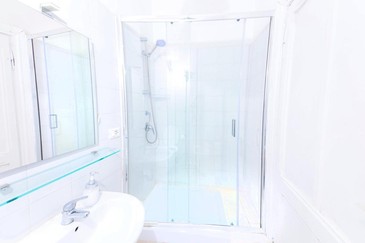 Deluxe Double Room with Shower