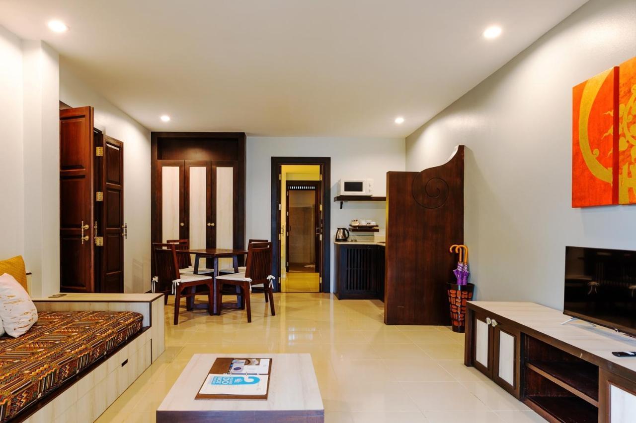 One Bedroom Jacuzzi Villa