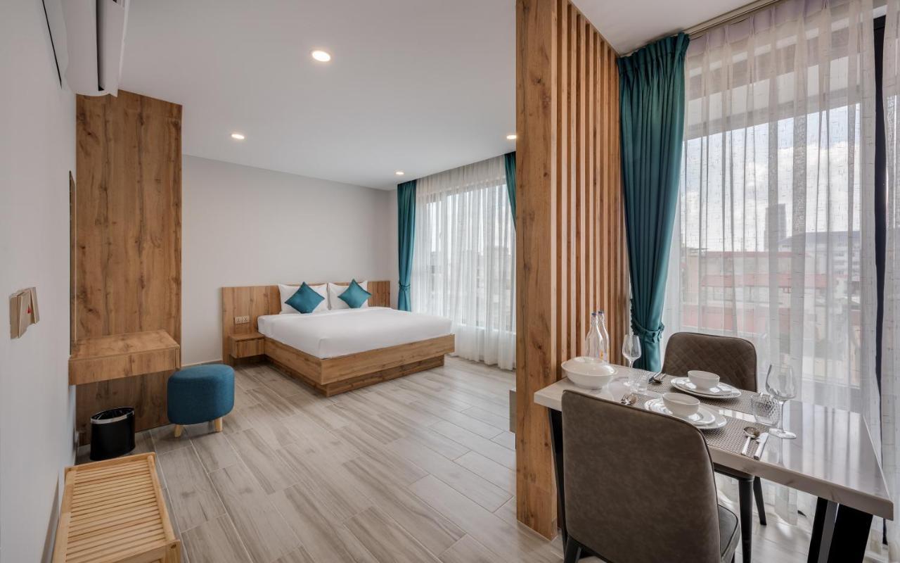 Studio Apartment with Balcony