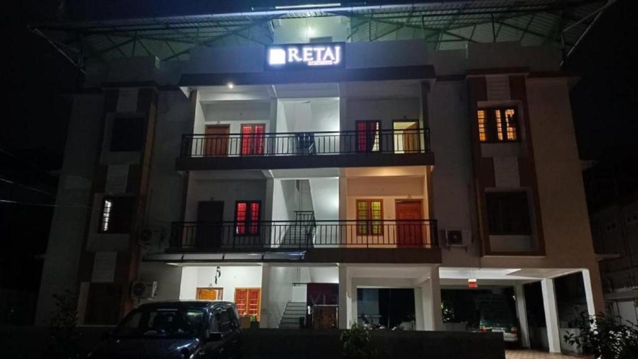 Deluxe Double Room (2 Adults + 1 Child)