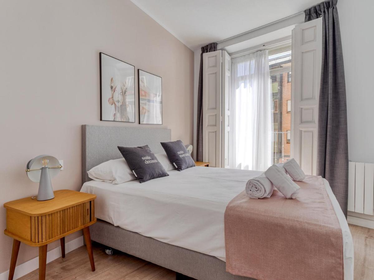 Two-Bedroom Apartment with Balcony