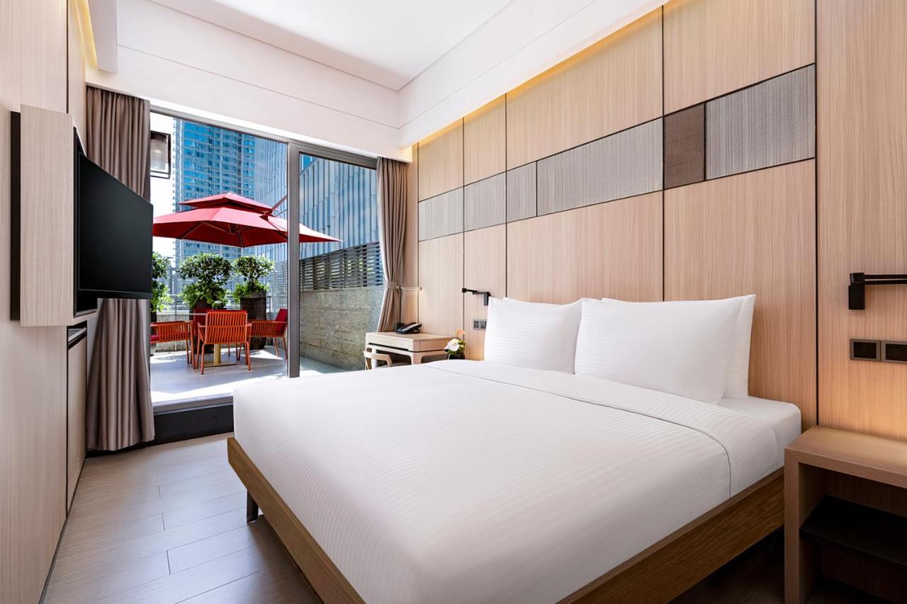 Deluxe Terrace King Room