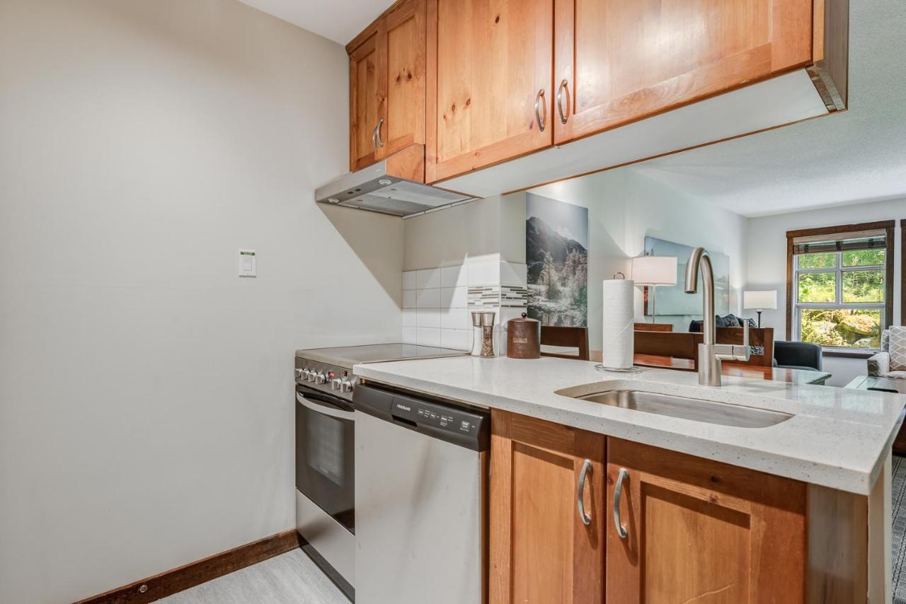 Studio with Full Kitchen