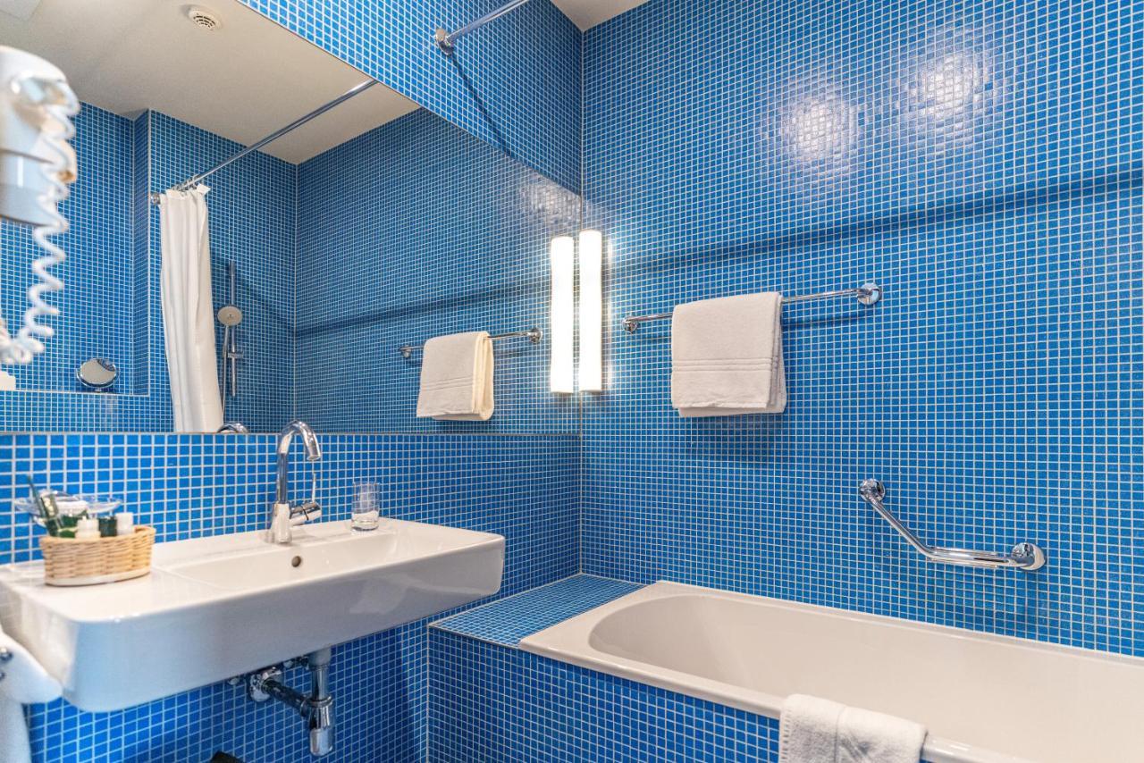 Single Room with Bath