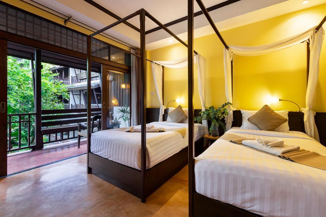 Deluxe Twin Room with Bathtub