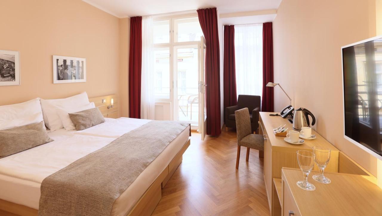 Deluxe Double or Twin Room with Balcony