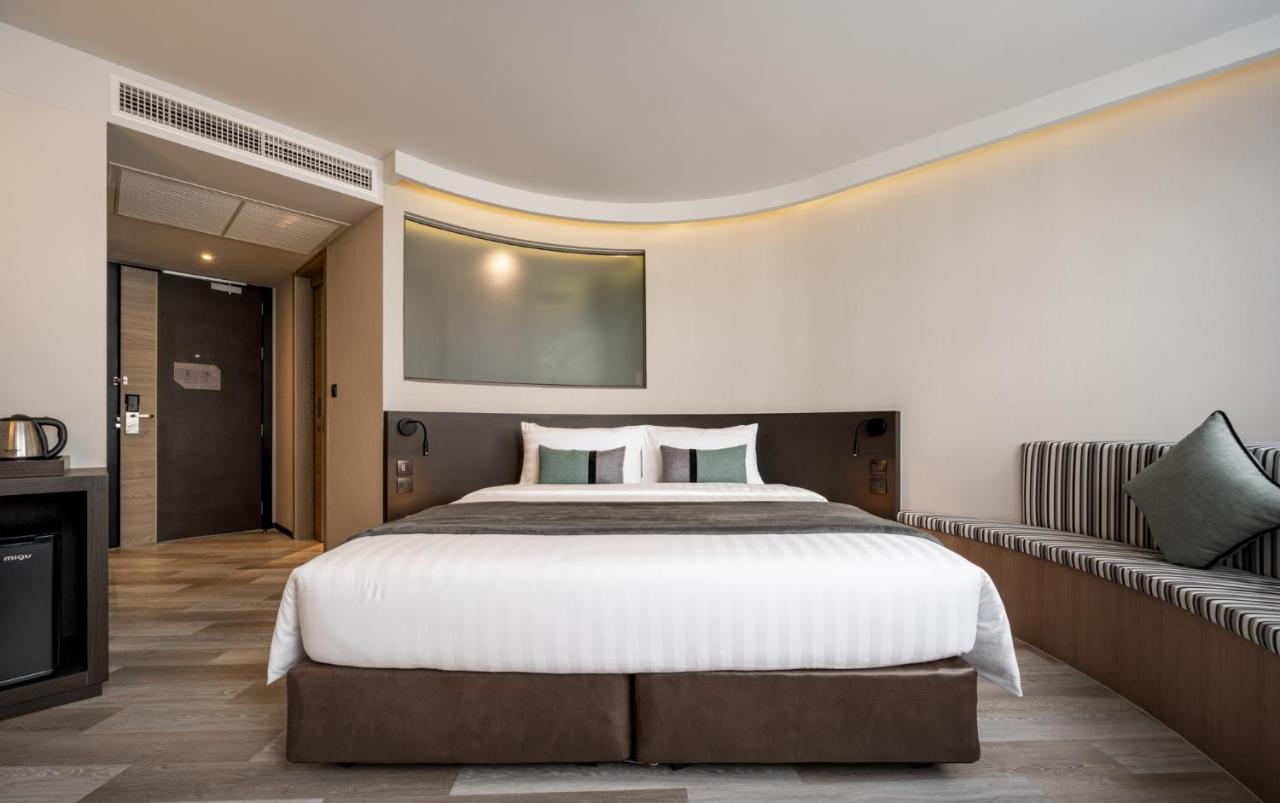Premier King Room