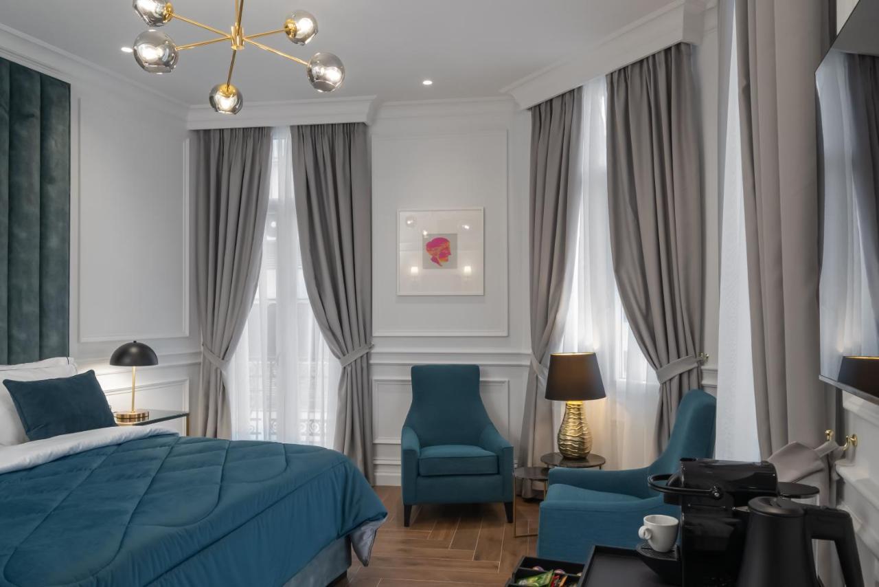 Corner Suite