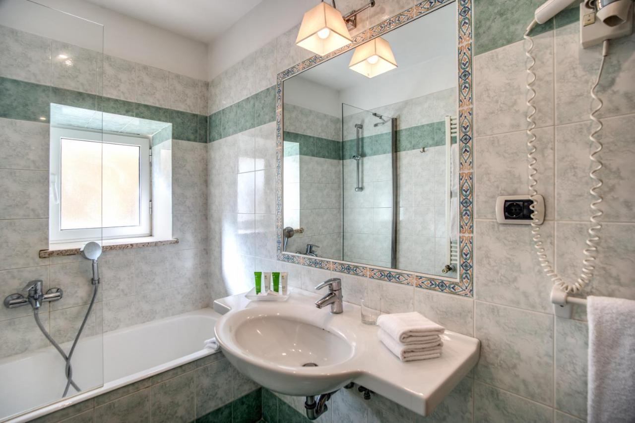 Triple Room,1315302910:JPEG